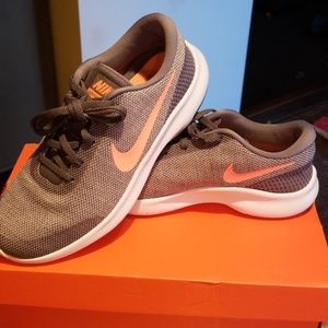 Nike Flex Experience RN 7